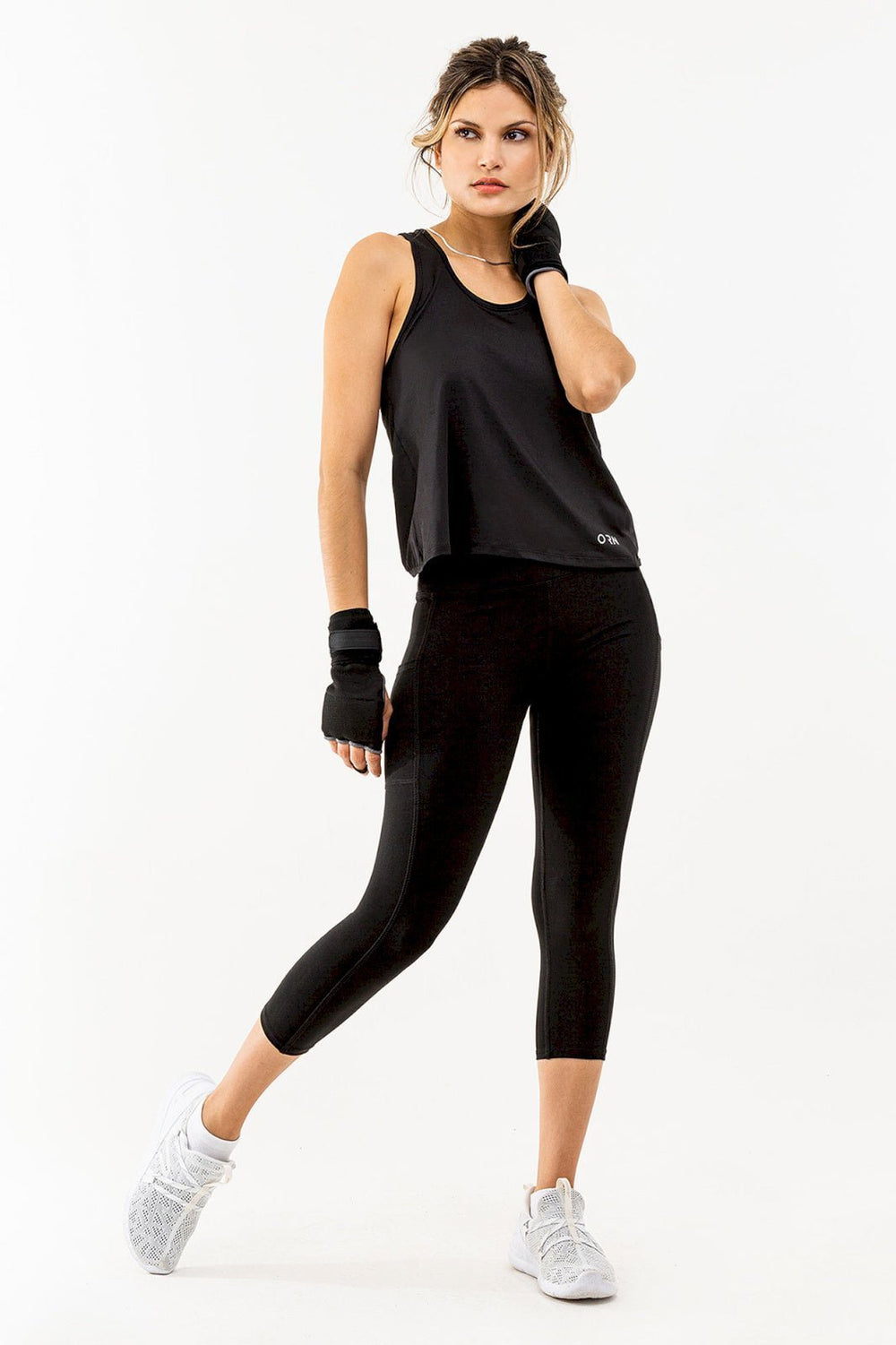 ESSENTIALS CAPRI LEGGINGS - ORN CanadaBlackXS